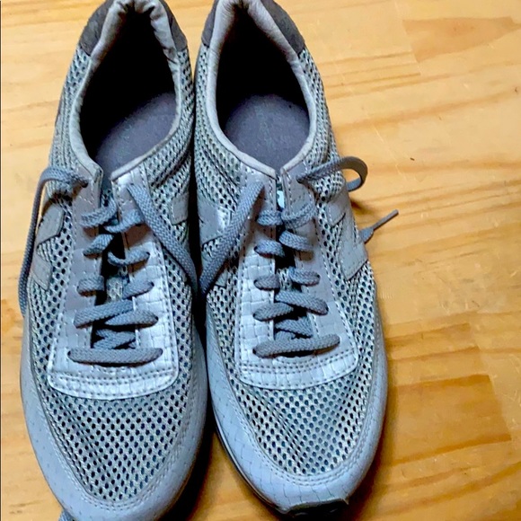 new balance four ten